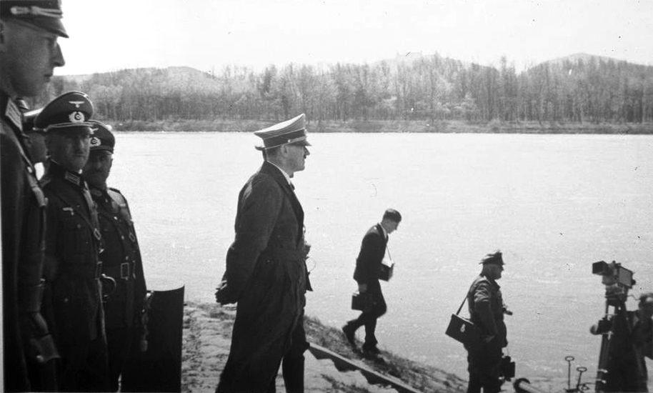 Adolf Hitler on the border of the Danube in Krems watches the exercises of the recruits